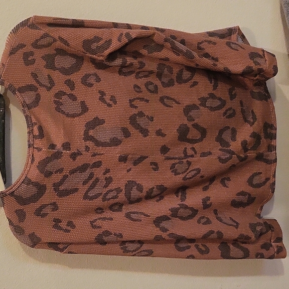 Animal print top - Picture 2 of 2